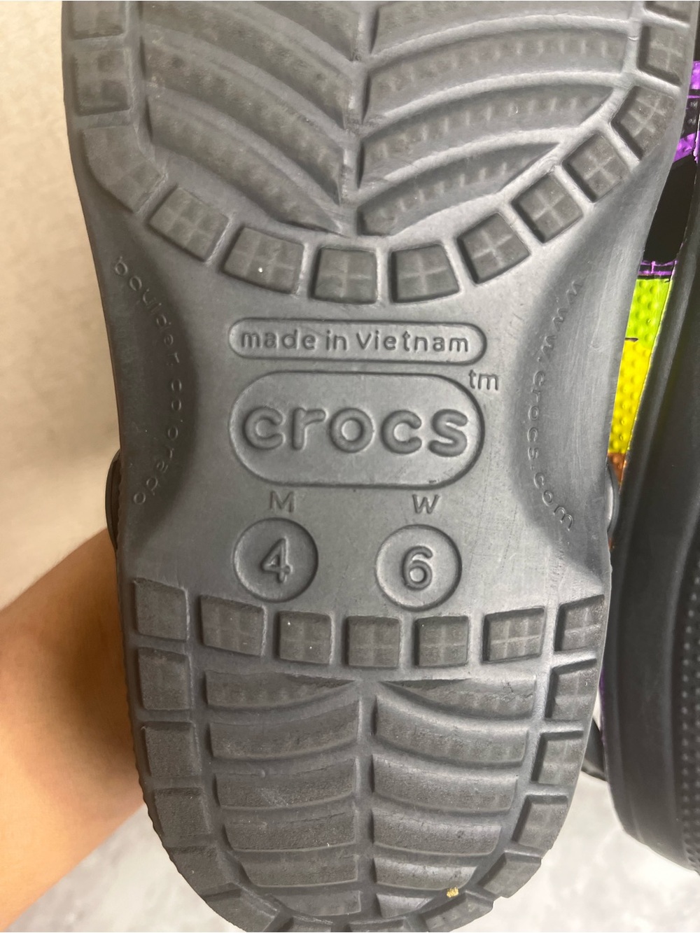 CROCS x Disney Parks Mickey & Minnie Halloween Print - Picture 6 of 7